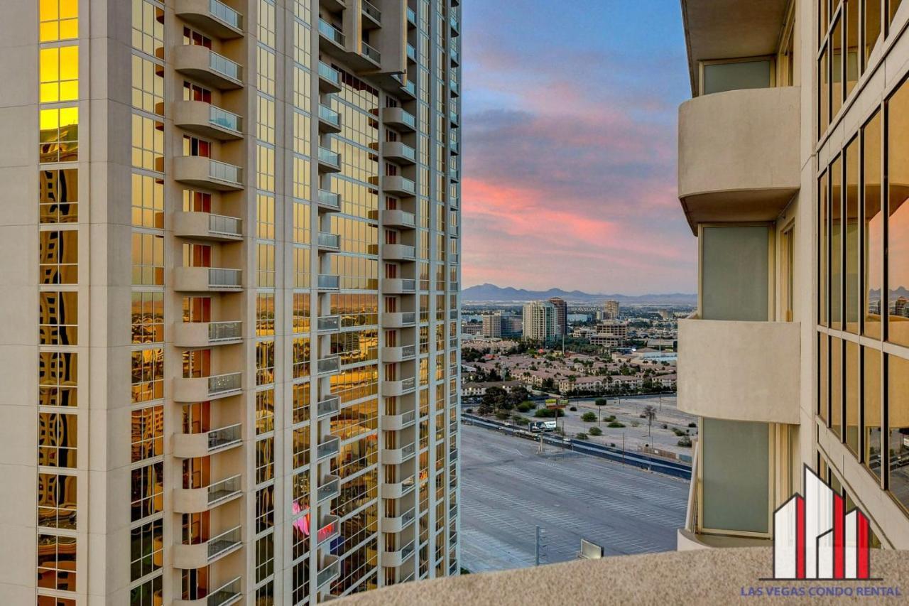 Mgm Signature-22-707 F1 Track & Strip View Balcony Las Vegas Exterior photo