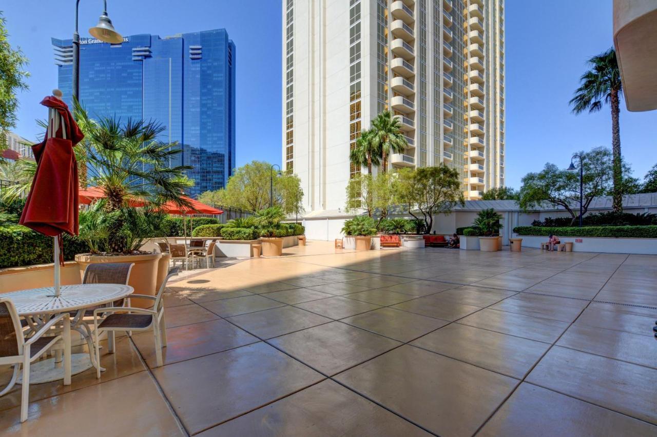 Mgm Signature-22-707 F1 Track & Strip View Balcony Las Vegas Exterior photo