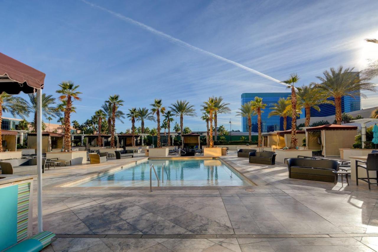 Mgm Signature-22-707 F1 Track & Strip View Balcony Las Vegas Exterior photo